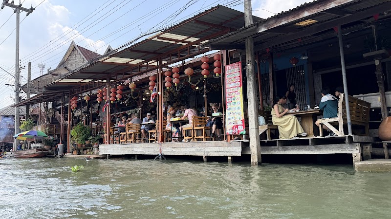 Floating Market / Bangkok Place mentioned in saved reels