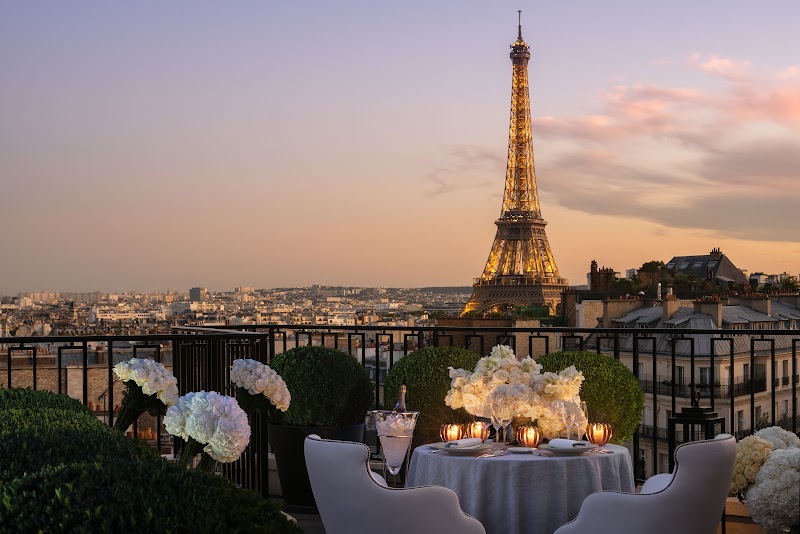 Four Seasons George V / Paris