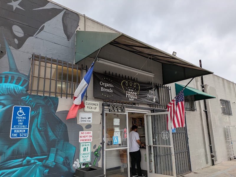 Frogs Organic Bakery / Irvine