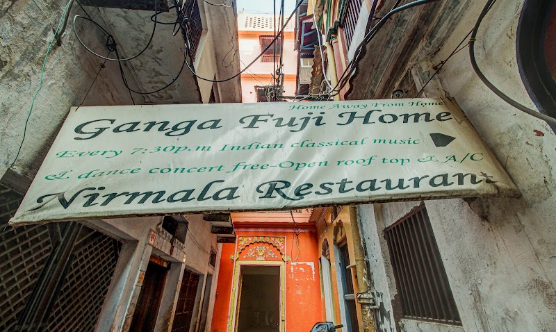 Ganga Fuji Home / Varanasi