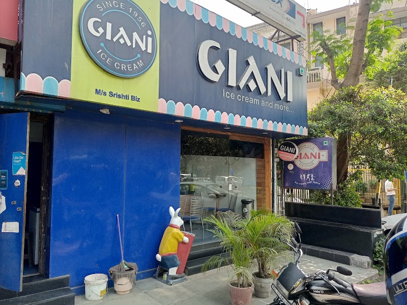 Giani’s Ice Cream / Hauz Khas