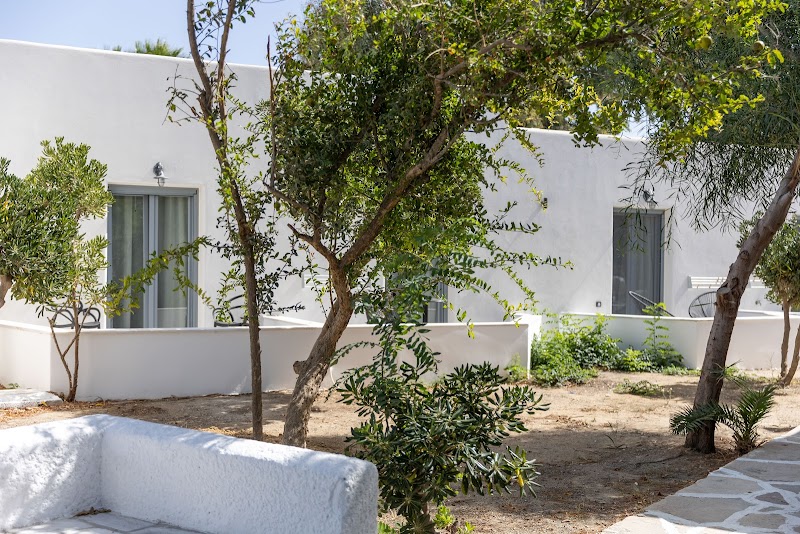 Green Village / Naxos