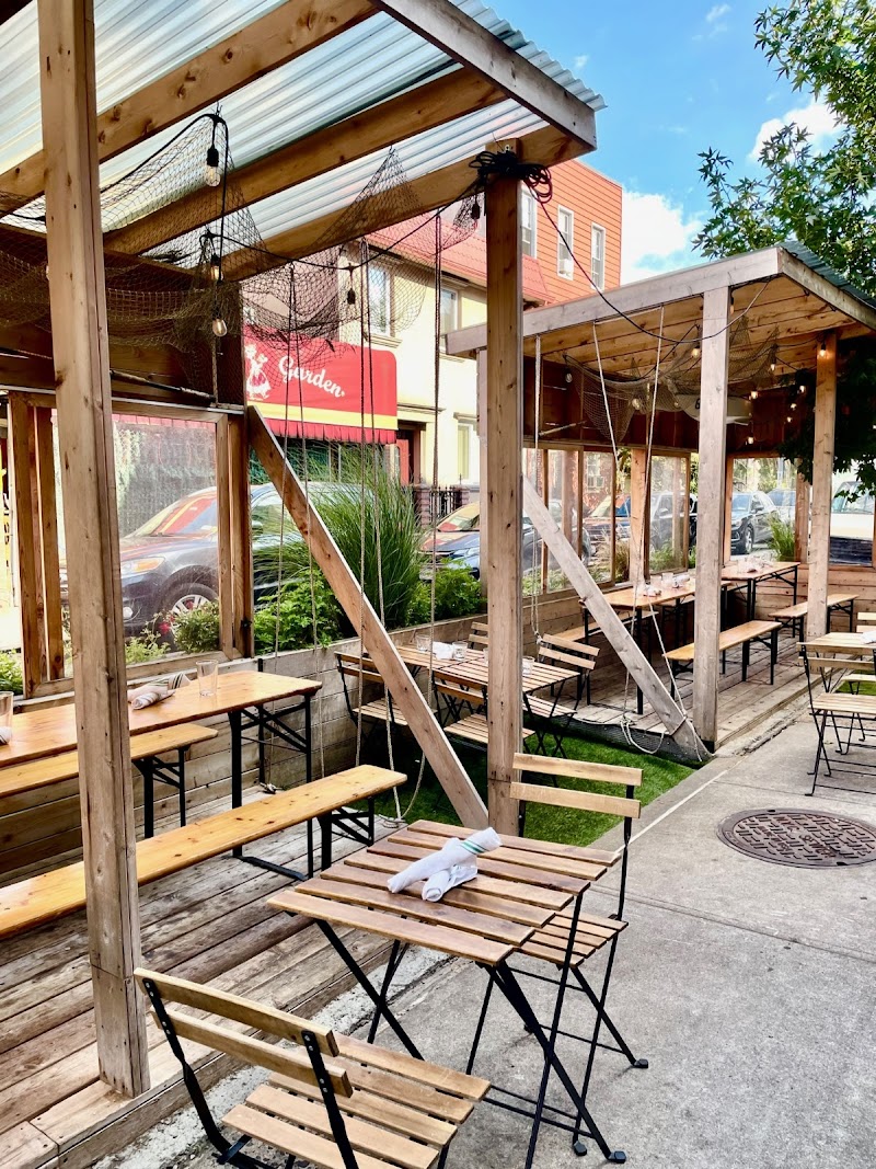 Greenpoint Fish & Lobster Co. / Brooklyn Place mentioned in saved reels