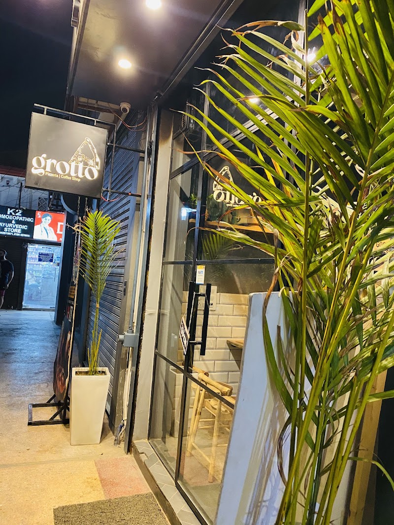 Grotto – Pizzeria & Cafe / Gurgaon