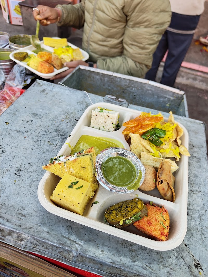 Gujarati Thali Spot / Chaura Rasta Place mentioned in saved reels
