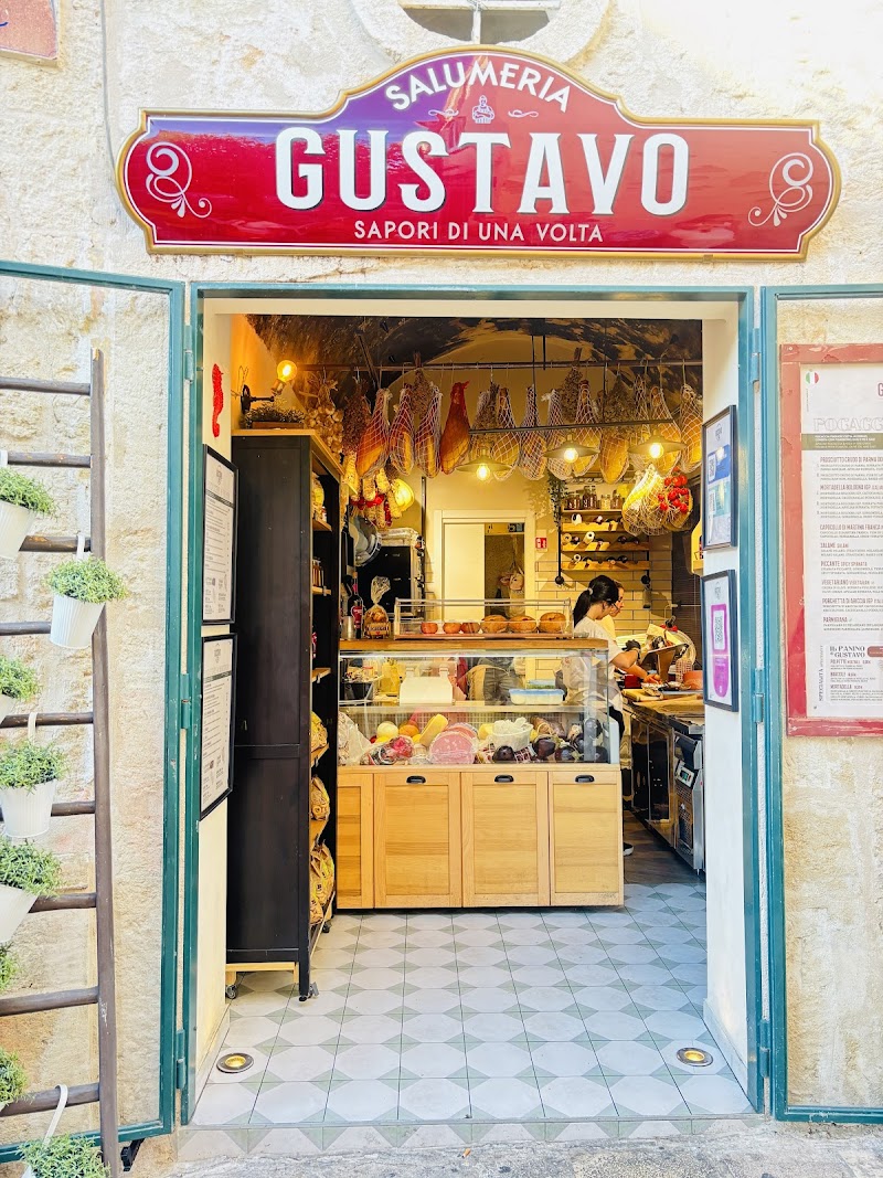 Gustavo / Monopoli Place mentioned in saved reels