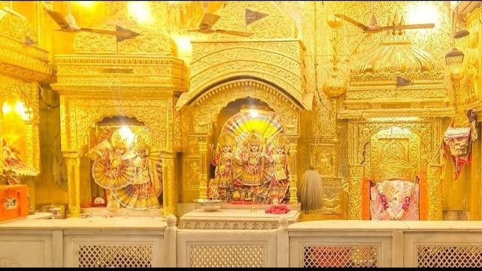 Hanuman Mandir / Connaught Place