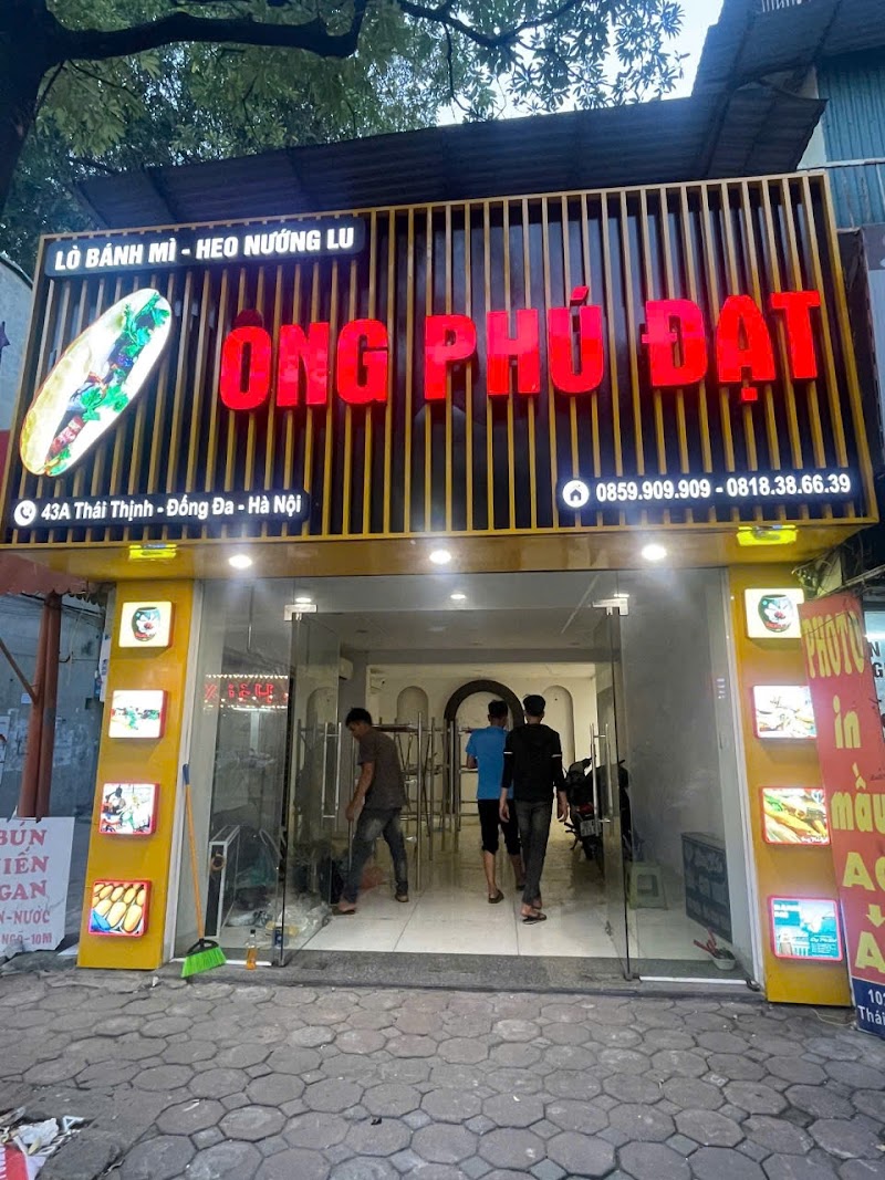 Heo nướng lu Ông Phú Đạt / Da Nang