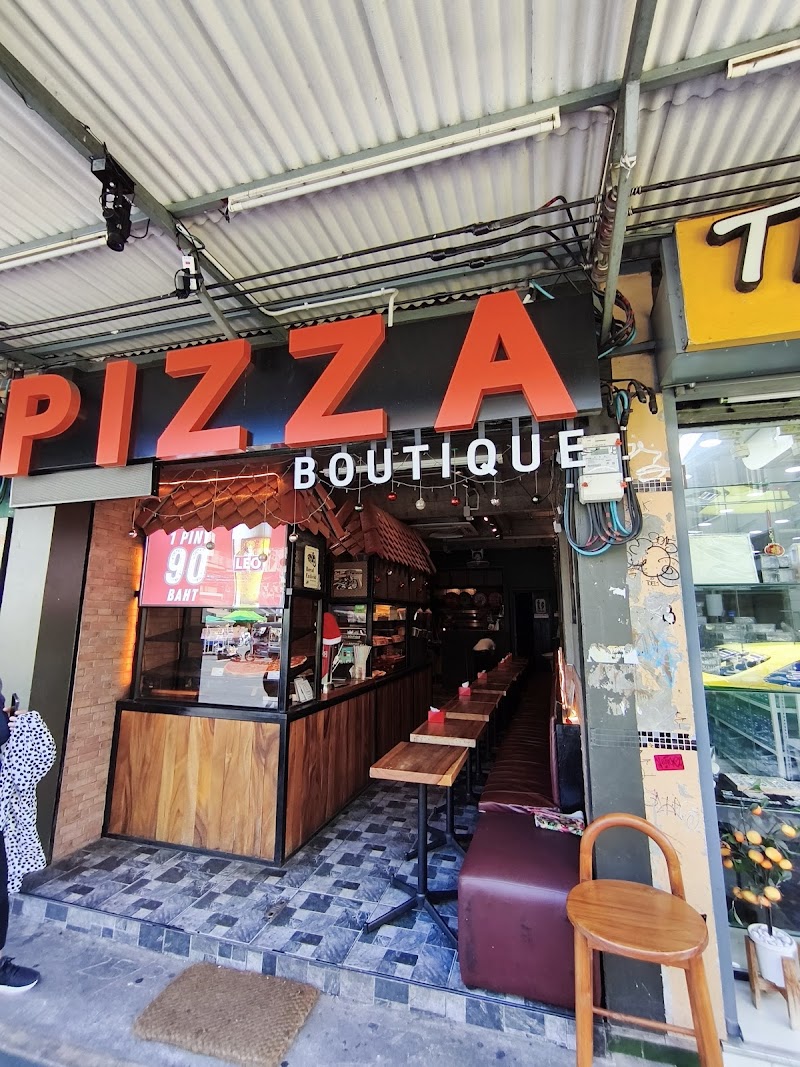 Hidden Pizza Spot / Bangkok