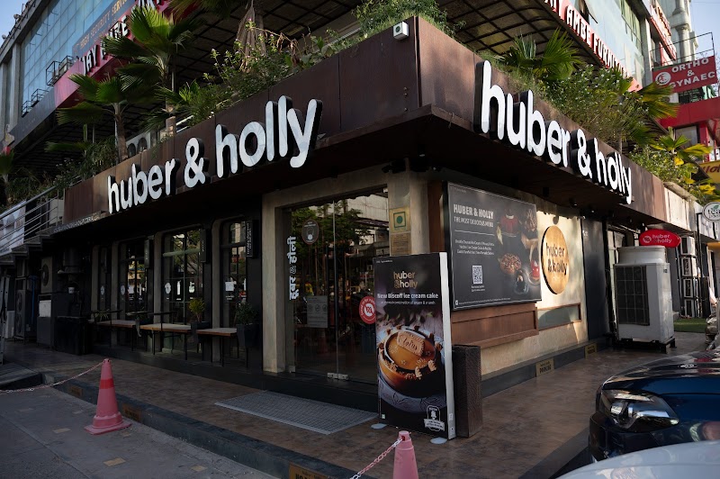 Huber & Holly / Ahmedabad Place mentioned in saved reels