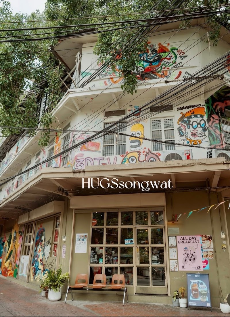 HUGS Songwat Cafe / Song Wat