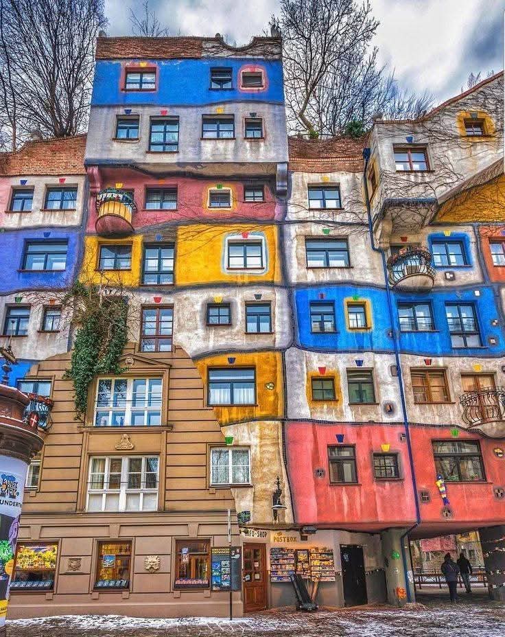 Hundertwasser House / Vienna