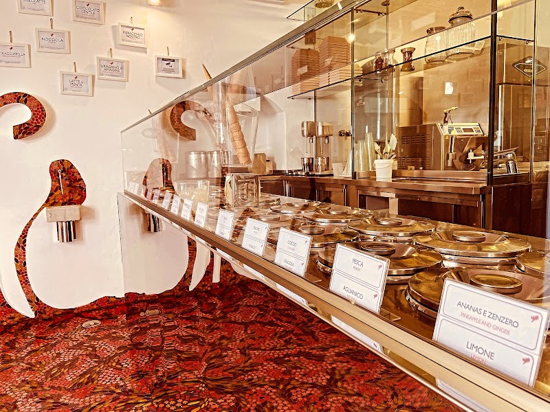 I Vizi Degli Angeli / Matera