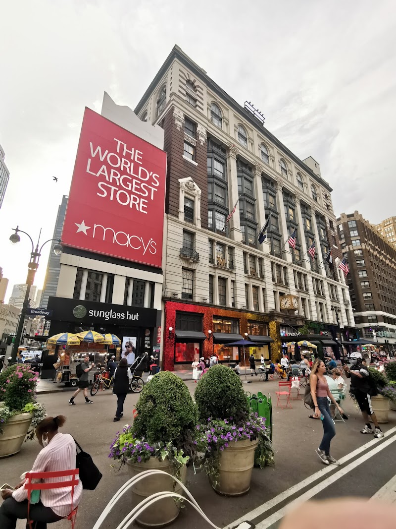 Ian's Cookie Jar / Macy's Market Place mentioned in saved reels