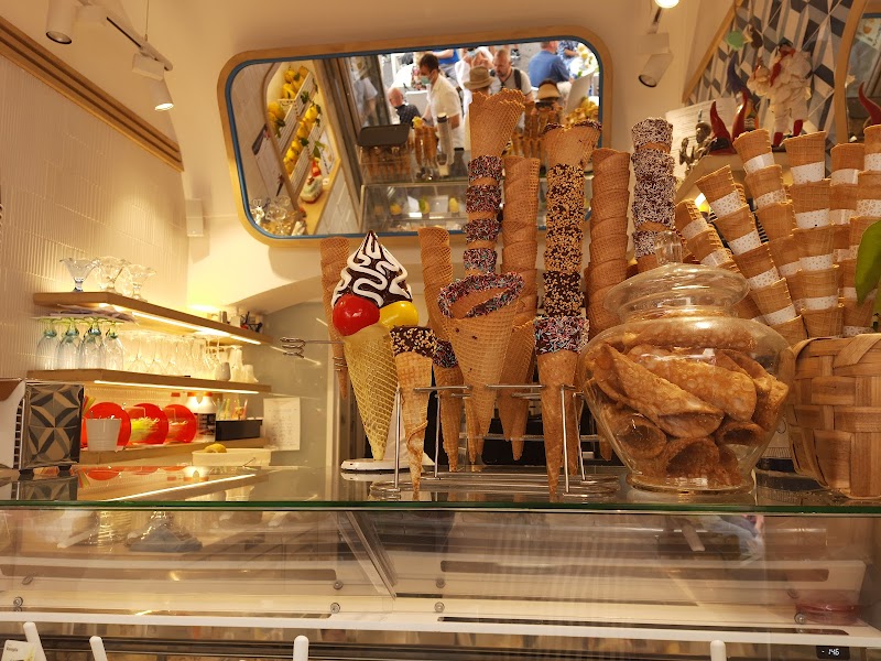 Il Pianeta Del Gelato / Amalfi Place mentioned in saved reels