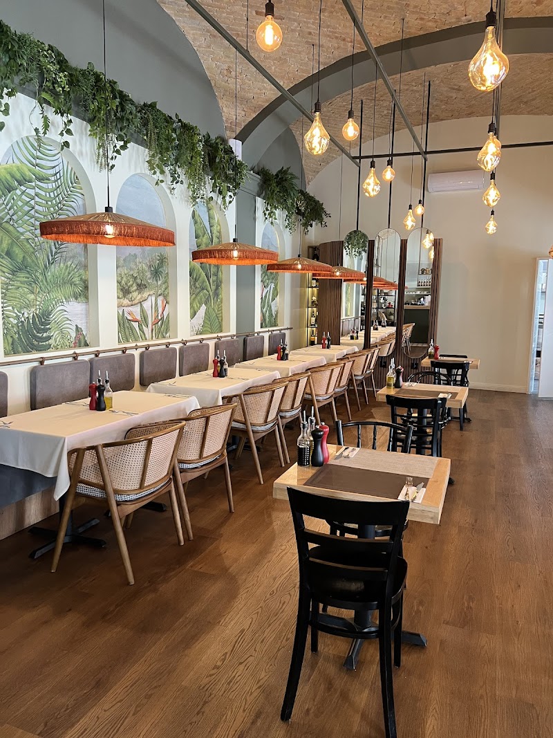 Il Sole / Ráday Street Place mentioned in saved reels