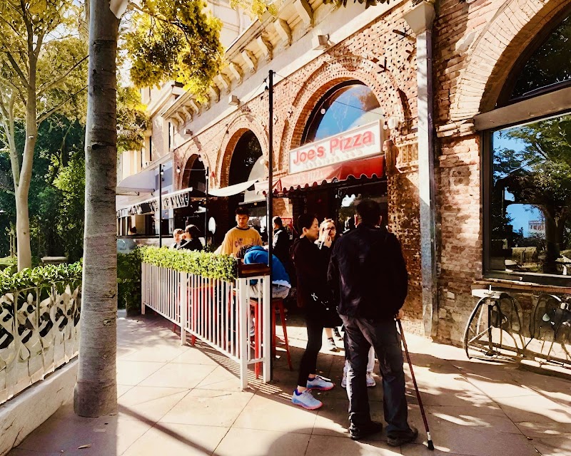 Joe’s Pizza