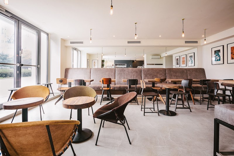 Jonas Reindl Coffee Roasters / Vienna