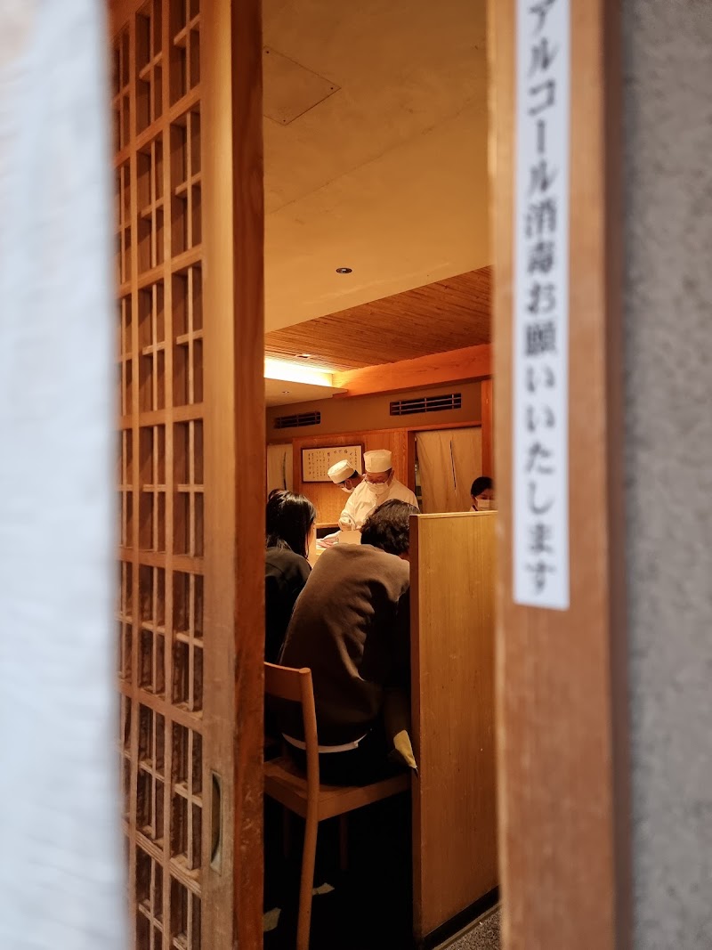 kaisen donburi tsujihan / Tokyo Place mentioned in saved reels