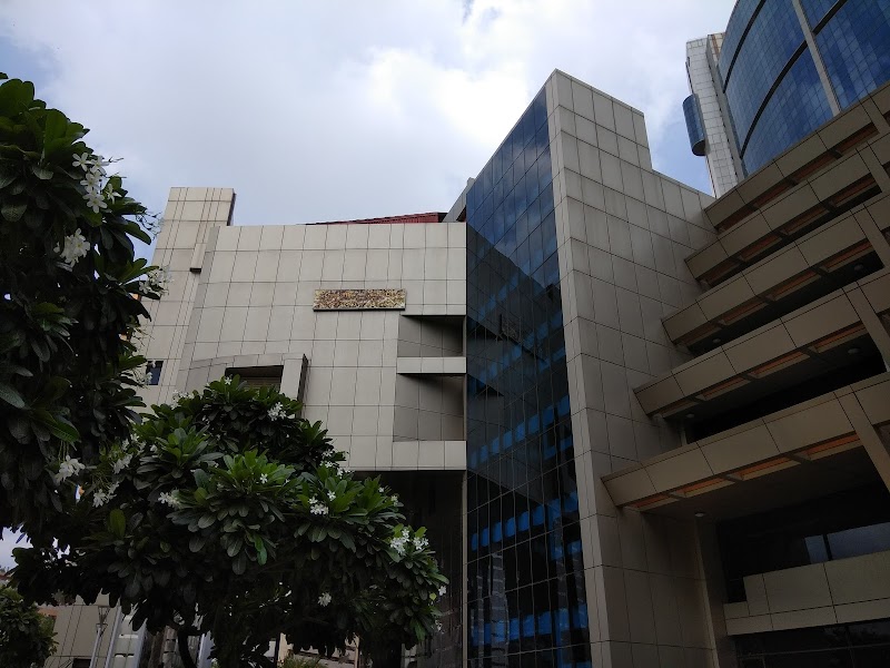 Kedarnath Sahni Auditorium / Delhi