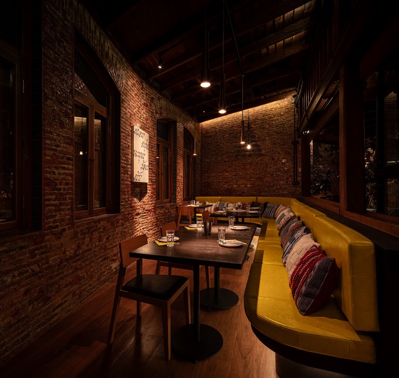 Khao San Sek / Song Wat