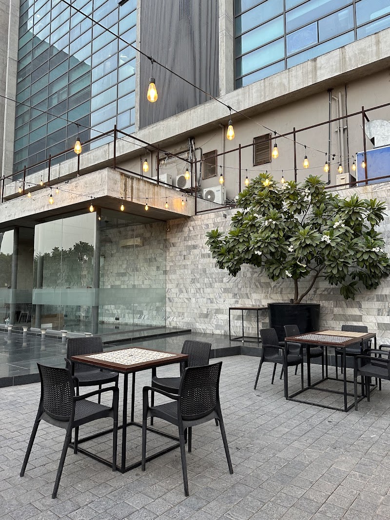 Kith & Kin Cafe / Thaltej