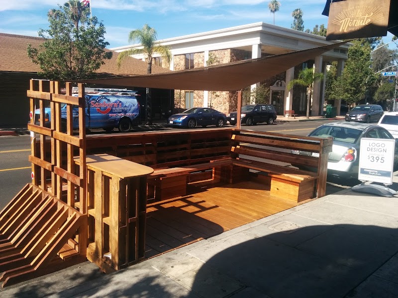 À La Minute / Redlands