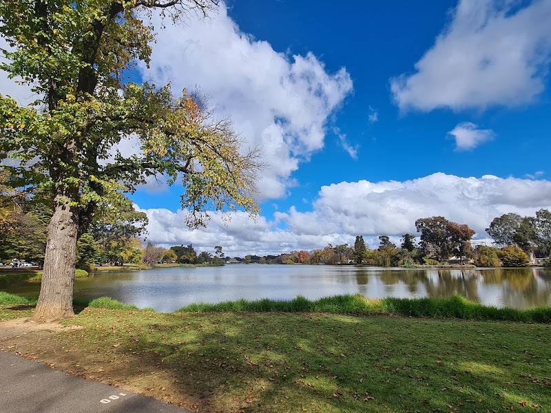 Lake Weeroona / Bendigo Place mentioned in saved reels
