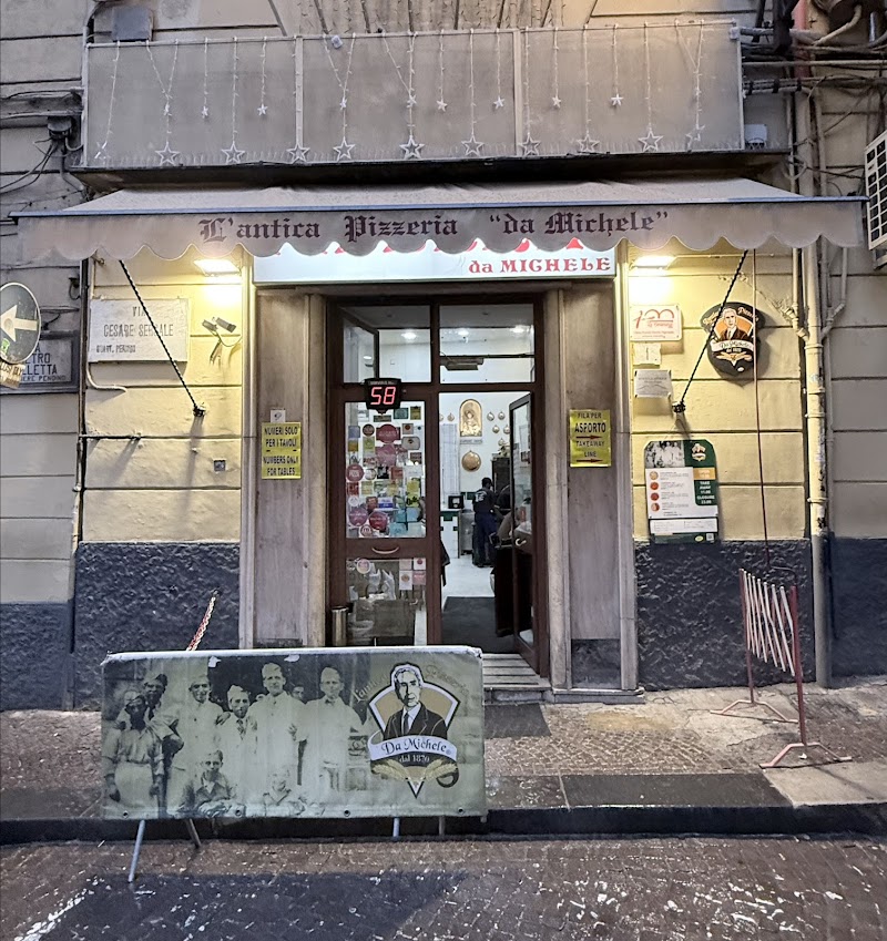 L’Antica Pizzeria da Michele / Napoli
