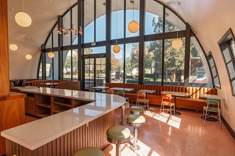 le hut dinette / Santa Ana Place mentioned in saved reels