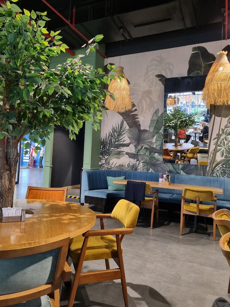 Leman Cafe And Restaurant