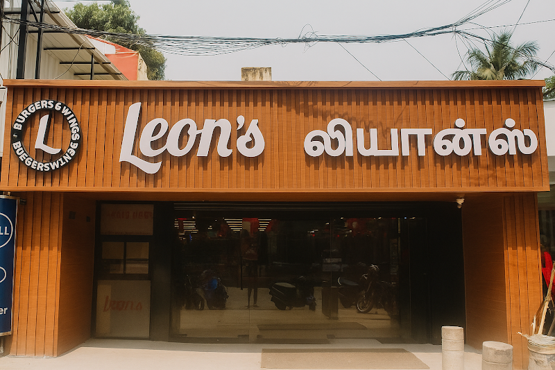Leon's Burgers And Wings Place mentioned in saved reels
