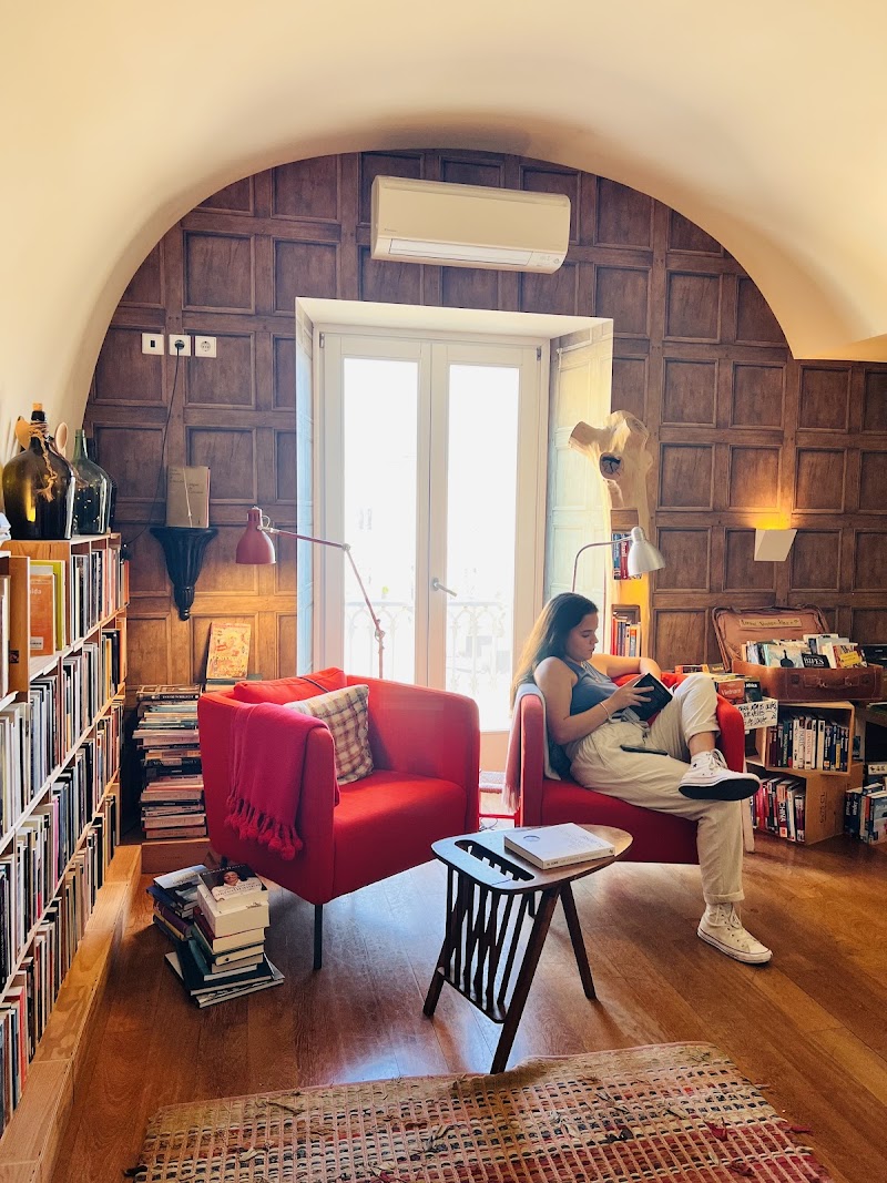 Livraria Déjà Lu / Cascais Place mentioned in saved reels