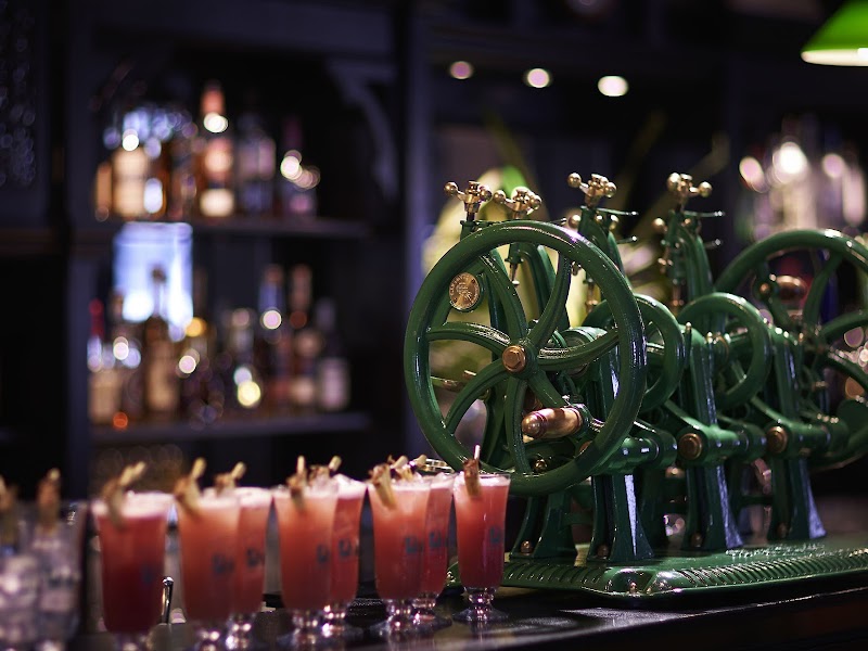 Long Bar / Singapore