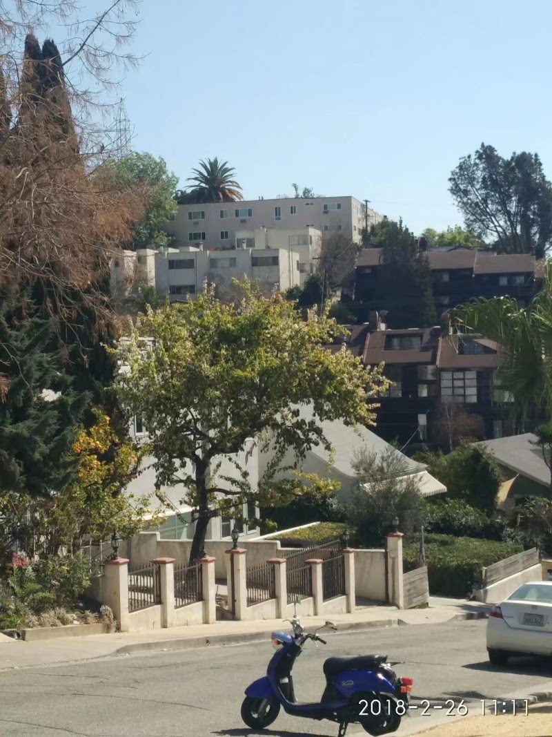 Los Feliz Place mentioned in saved reels