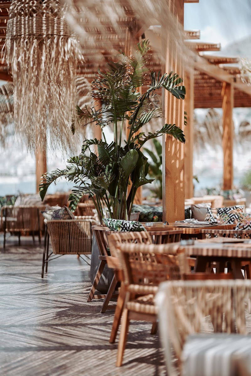 Lost beach club / Sarande