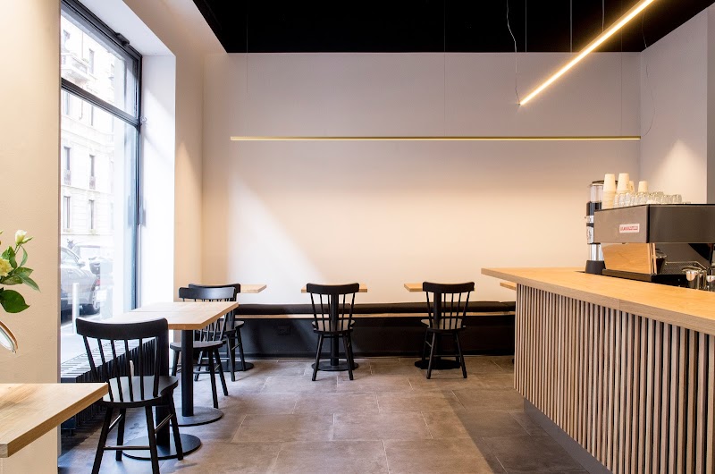 Loste Café / Milan