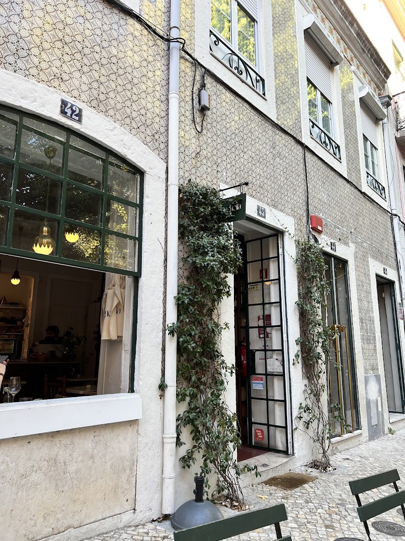 Magnolia Bistro & Wine Bar / Lisbon