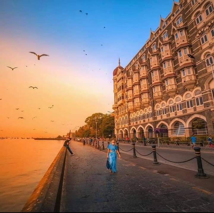 Marine Lines / Mumbai