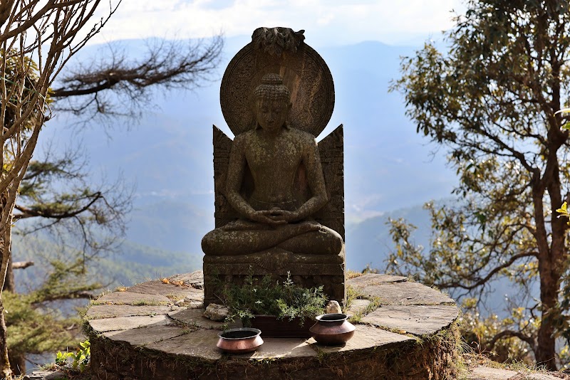 Mary Budden Estate / Binsar