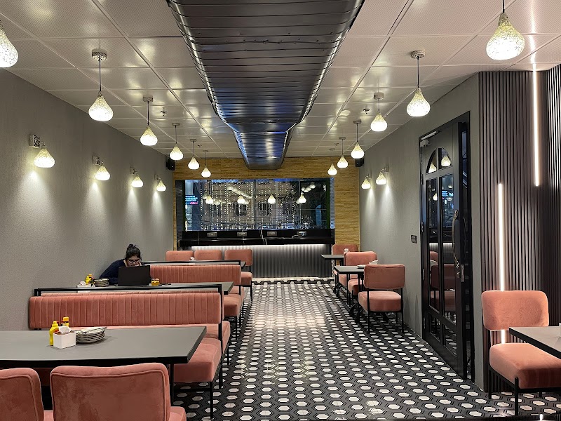 Massons / Model Town