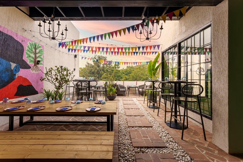 Melt house / Delhi Place mentioned in saved reels