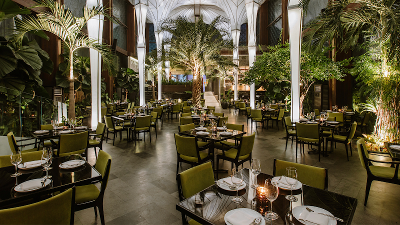 Merah Putih / Seminyak