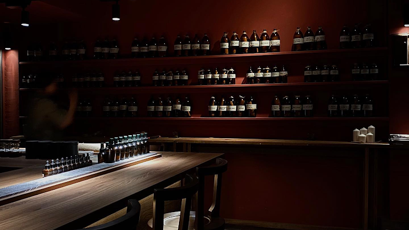 messengerservice / Bangkok Place mentioned in saved reels