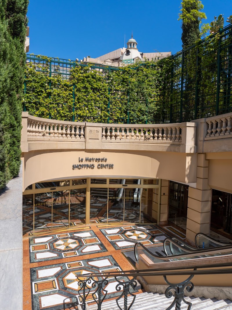 Metropole Shopping / Monte-Carlo Place mentioned in saved reels