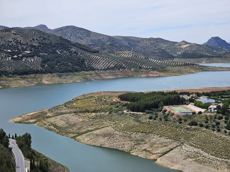 Mirador Cruz de San Pedro / Iznajar