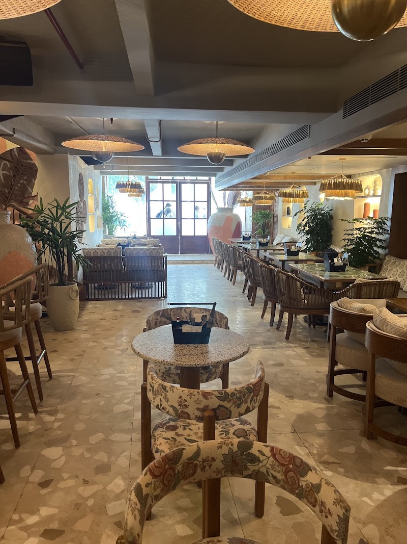 Mocha Cafe & Bar / Connaught Place