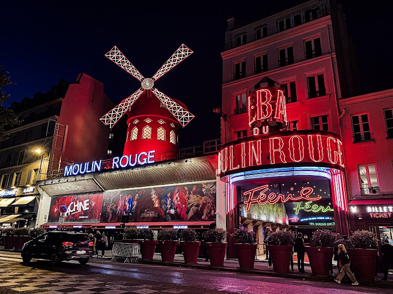 Moulin Rouge / Paris