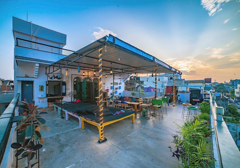 Moustache / Varanasi