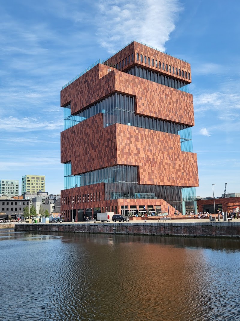 Museum aan de Stroom / Antwerp